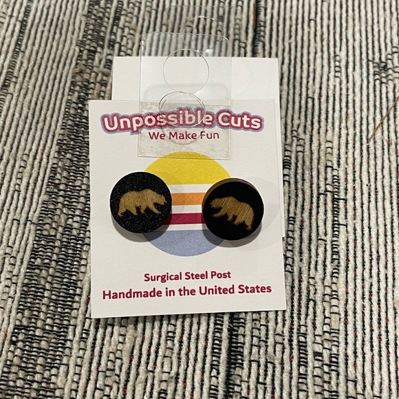 Wooden Bear Earrings - Picture 4 of 4